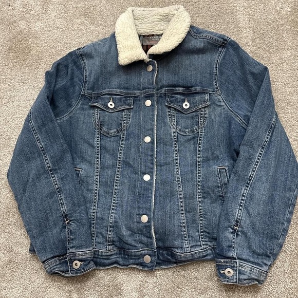 Torrid Denim Sherpa Trucker Jacket Size 2 Womens - Picture 1 of 8